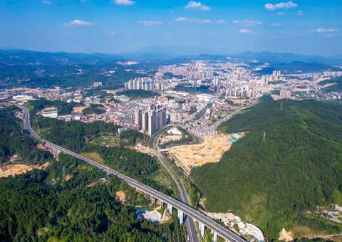 福建德化：：Ｇ寰缠林耕置换试点增强耕地掩护