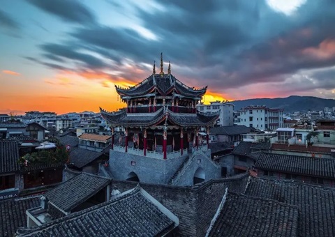 四川历史文化；；ご   妄想“一核、、四廊、、五区、、多点”名堂